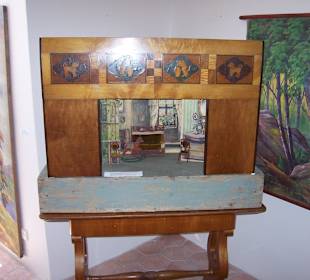 Loutkové divadlo z 19 stol.