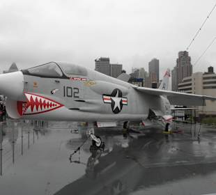 Intrepid Flugzeugträger