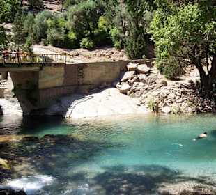 Versorgungspunkt an der antiken Brücke