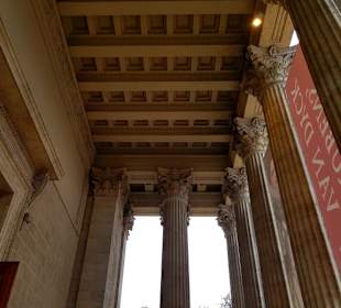 Aüßere Säulendecke