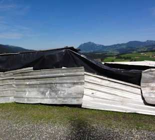 Schrott am Wegesrand