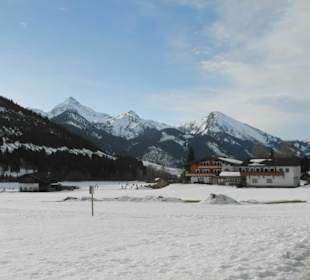 Blick über das Tannheimer Tal von Grän