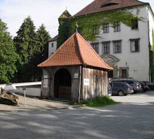 Vorder Ortenburg,nebenan Wildpark,Museum und Bierg