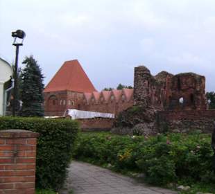 Torun: Ruine dt. Ordenburg, hinten Toilettenturm