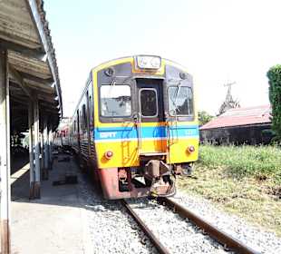 Zug der Meaklong Train
