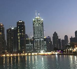 Dubai bei Nacht 