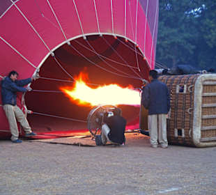 Ballonfahrt am frühen Morgen