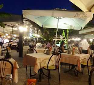 Schöner Garten, Mückenspray vorher nicht vergessen