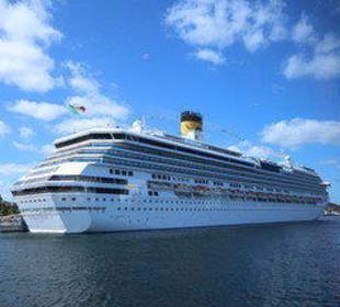 Costa Pacifica am Ostseekai