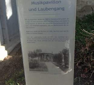 Musikpavillon und Laubengang