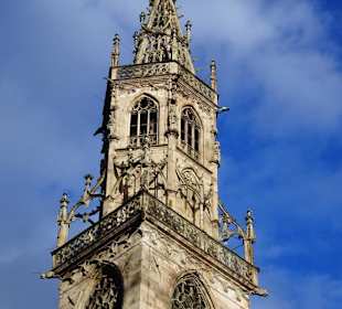 Blick auf die Turmspitze des Doms