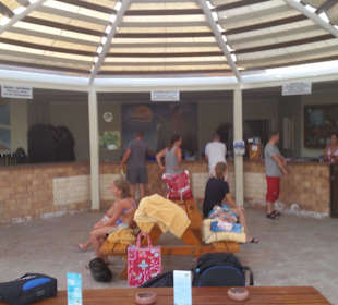 Tauchschule (und Wassersportcenter)