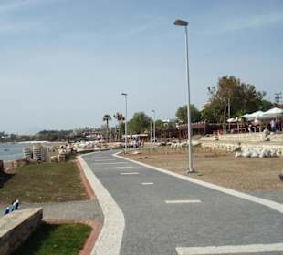 Promenade bei Nova Beach Bungalow