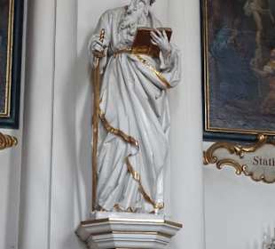 Statue in der Pfarrkirche Mariä Himmelfahrt