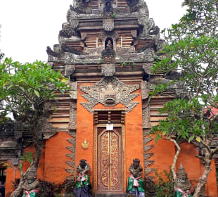 Puri Saren Agung