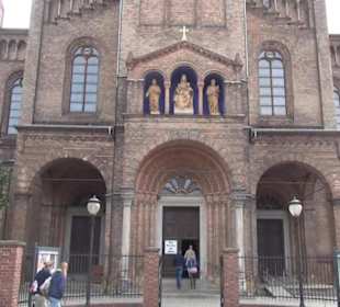 Probsteikirche Sankt Peter + Paul