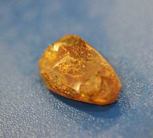 Bernstein geschliffen