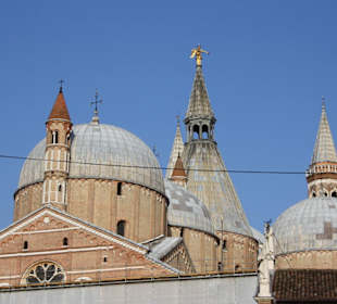 Dächer der Basilica di St. Antonio