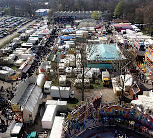 Blick über den Markt aus dem Riesenrad