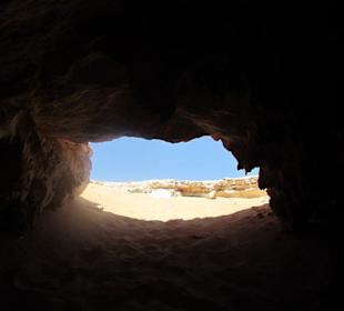 Djara Cave (Höhle-Hügel)