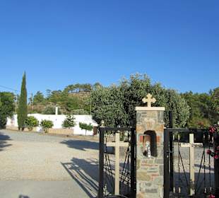 Eingang Klostergelände Moni Thari