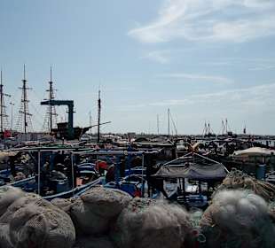 Viele Boote, wenig Fische