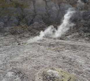 Schefeldämpfe kommen aus dem Boden