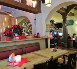 Blick in die Gasträume des Ambräusianum