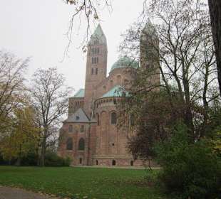 Aussenansicht DOM zu Speyer
