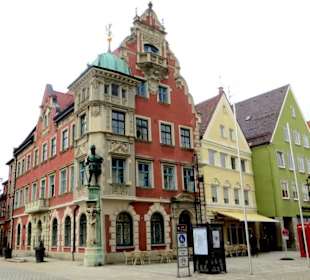 Rathaus mit Neo-Renaissance-Fassade