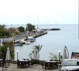 Ausblick auf das Meer in der Altstadt Nessebar