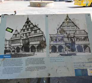 Beschreibung am Rathausplatz