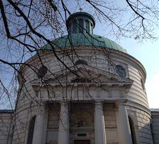 Kościół od frontu