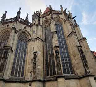 Der Dom seitlich gesehen