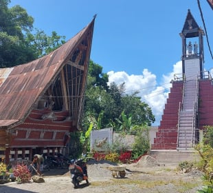 Tugu Raja Sitio