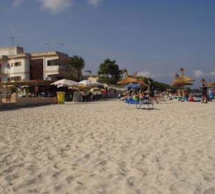 Strand und Strand-Bar