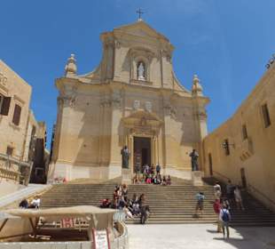 Katedra na dawnej cytadeli.