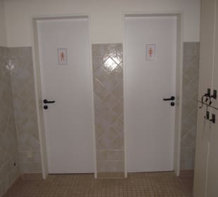 Toiletten im Wellnessbereich