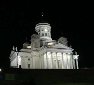 Dom bei Nacht