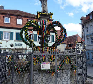 Schöner Brunnen - Kaiser Karls VI Säule