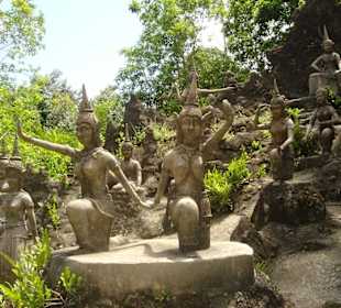 Figuren im Garten