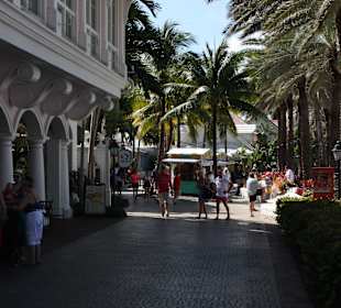 Die Marina / Restuarants & Shops