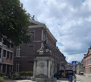 Sankt-Johannes-der-Täufer Brunnen in Liege 