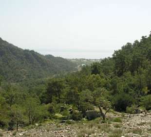 Blick vom Berg in Richtung Meer