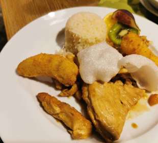 Putensteak mit Früchtecurrysoße