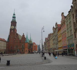 Rathaus in der Mitte vom Rynek
