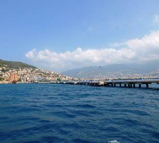 Blick vom Schiff auf Alanya