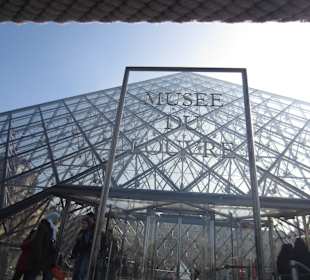 Eingang Pyramide