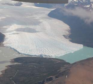 Perrito Moreno Gletscher beim Anflug auf Calafate