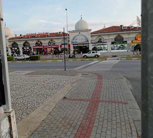 Selge Park Shopping Center